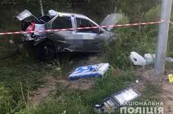 Такси Uklon разбилось о столб в Киеве: погибла пассажирка