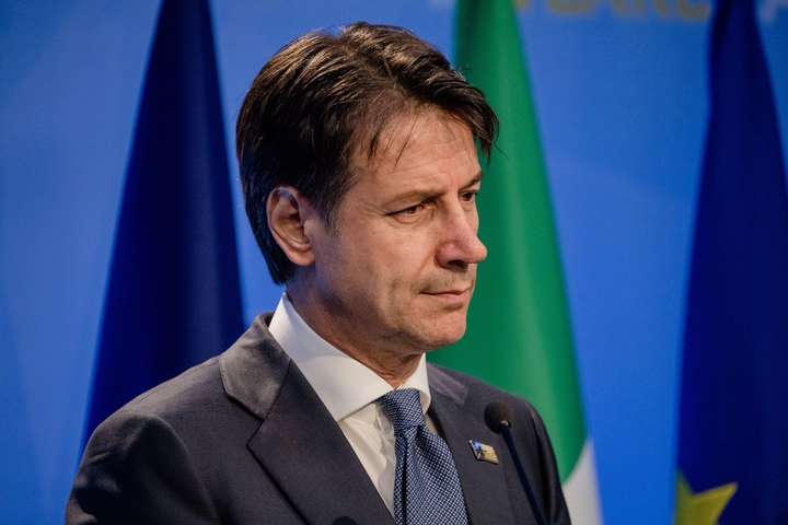 Премьер-министр Италии подаст в отставку