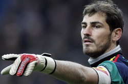 Чи варто так ризикувати? Легендарний Касільяс повертається у футбол після інфаркту