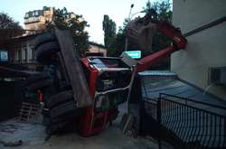 Екскаватор пошкодив житловий будинок