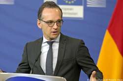 Очільник МЗС Німеччини Гайко Маас зараз прямує до Росії
