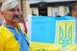 83% украинцев считают себя патриотами - соцопрос
