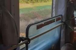 У поїзді Маріуполь - Львів познімали вікна через спеку 