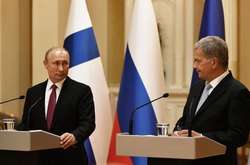 Президент Фінляндії Саулі Нііністьо зустрівся з президентом Росії Володимиром Путіним