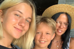 Ирина Горовая с детьми