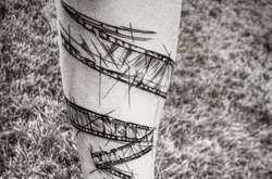 На згадку про роботу в Держкіно Іллєнко набив тату 