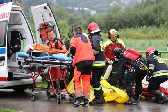 Блискавка у Польщі вбила чотирьох туристів