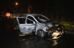 Автомобіль вигорів повністю