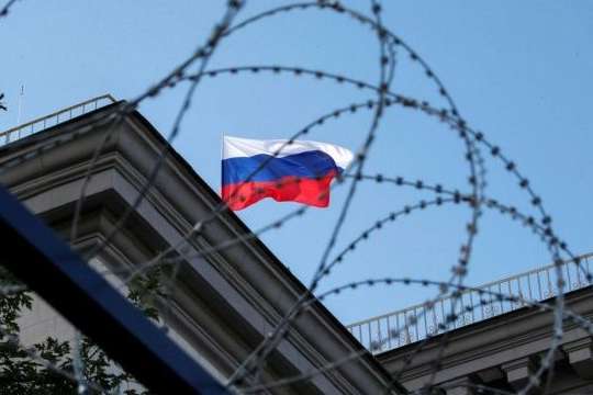 Зеркаль стурбована подальшою долею санкцій проти Росії