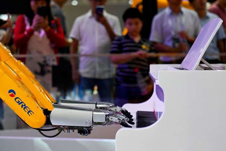 Майбутнє вже настало. У Китаї проходить всесвітня конференція роботів