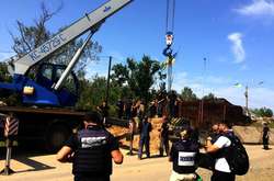 В Станиці Луганській розпочато демонтаж фортифікаційних споруд. Окупанти блокують роботу