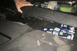 За вихідні через Закарпаття спробували провезти понад 400 пачок цигарок (фото)