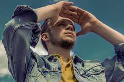 Артем Гагарин запел в компании с Кошевым и Дзидзьо (видео)