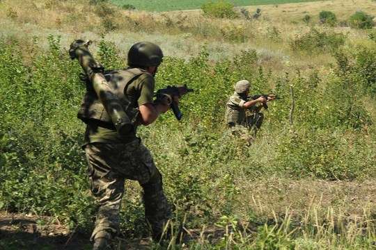 Доба на Донбасі: поранений український військовий
