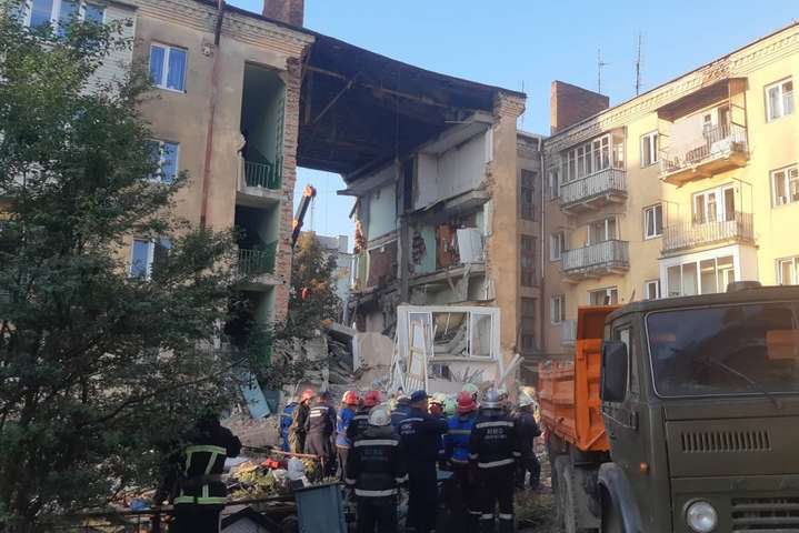 Стало відомо про стан постраждалих через обвал будинку у Дрогобичі