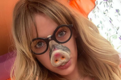  Леся Никитюк 
 instagram.com/lesia_nikituk 