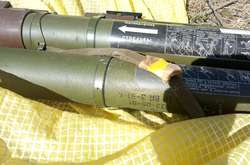 Неподалік пункту пропуску «Гнутове» знайшли схрон зі зброєю