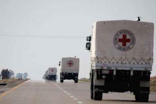 Червоний Хрест відправив на окупований Донбас 12 вантажівок із гуманітарною допомогою
