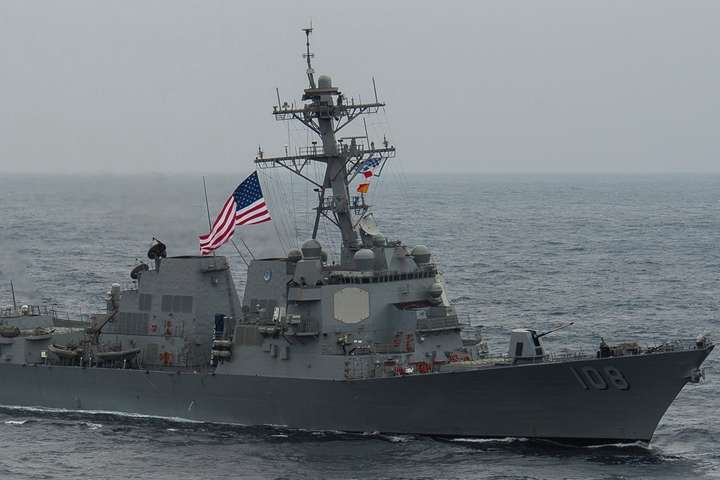 США провели військову демонстрацію в Південно-Китайському морі