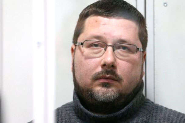 Звинувачений у держзраді колишній перекладач Гройсмана визнав себе винним і відбув покарання за «законом Савченко»