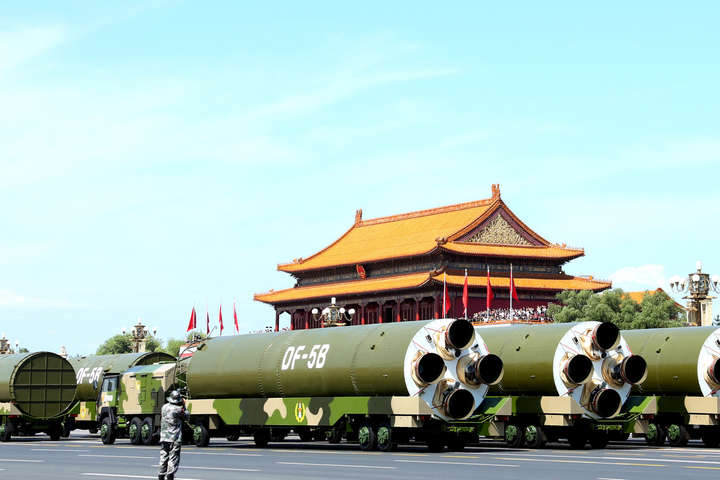 Китай покаже нові зразки озброєння на параді 1 жовтня
