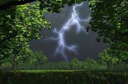 Вересень принесе в Україну дощ з грозою