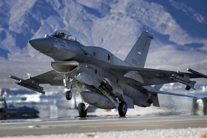 У США будь-хто може купити боєздатний винищувач F-16