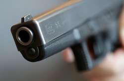 У ботсаду в Києві виявлено тіло чоловіка з простреленою головою