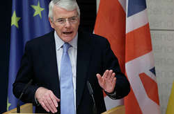 Консерватор Джон Мейджор очолював уряд Великої Британії в 1990-1997 роках