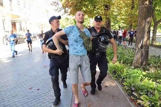 В Одесі на «прайді» затримали трьох чоловіків