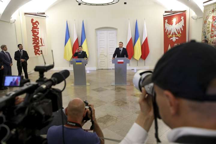 Польща підтримує обмін полоненими між Україною та Росією