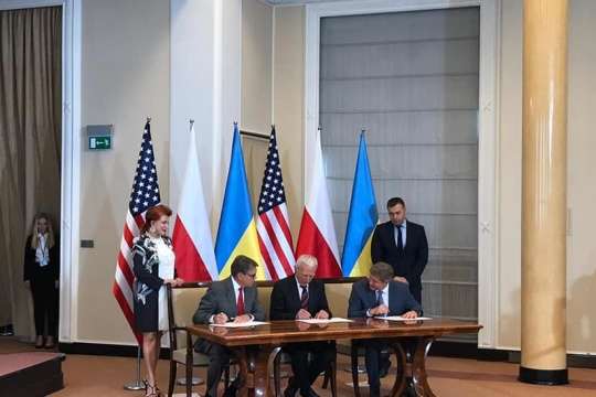 Україна, Польща і США підписали «газовий» меморандум
