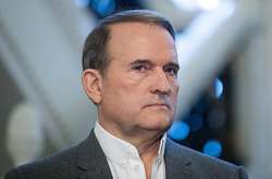  У травні 2019 року Віктор Медведчук був обраний головою політради Опоплатформи 