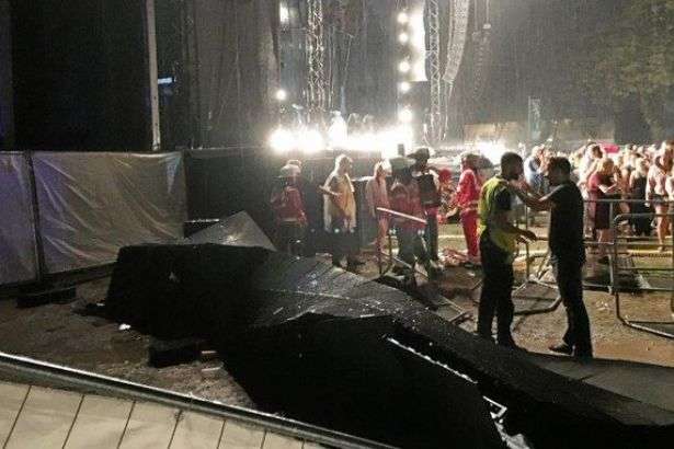 У Німеччині під час концерту обвалилася частина сцени, є постраждалі