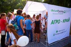 400 тисяч на дні села: Укрлендфармінг допоміг 34 селам в організації свят