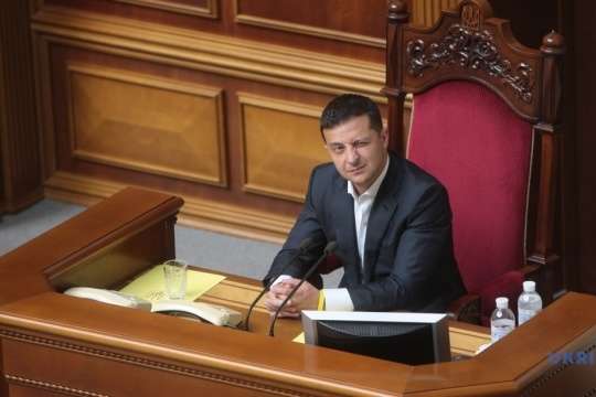 Законопроєкт Зеленського про скорочення Ради передали до Конституційного суду