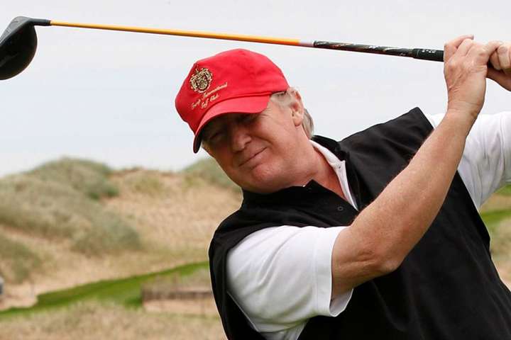 Трамп знову розкритикував мера Лондона через зауваження щодо гри в гольф