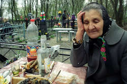 Алкоголь, безнадежность и грязь. Депрессивные фотографии Луганска 1990-х годов 