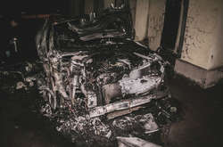 Вночі 5 вересня в центрі Києва згорів автомобіль родини старшого сина Гонтаревої