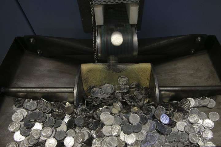 Монети номіналом п'ять гривень з'являться вже восени (фото) 