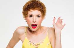 Любовница бывшего вице-премьера похвасталась длинными ногами в соблазнительном мини