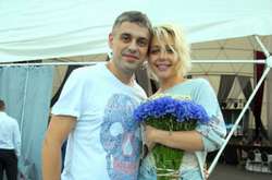 Тина Кароль призналась, как ей удалось пережить смерть любимого мужа