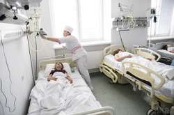 В украинских больницах из-за отравлений сейчас находится 61 человек