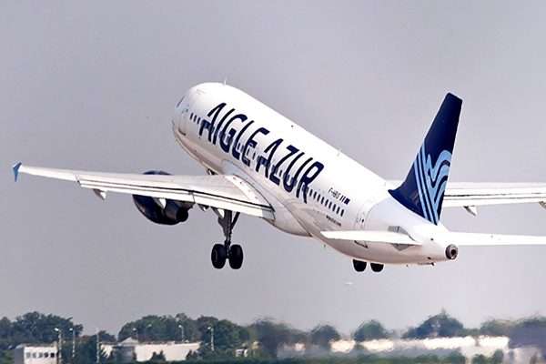 Велика французька авіакомпанія Aigle Azur скасувала всі рейси