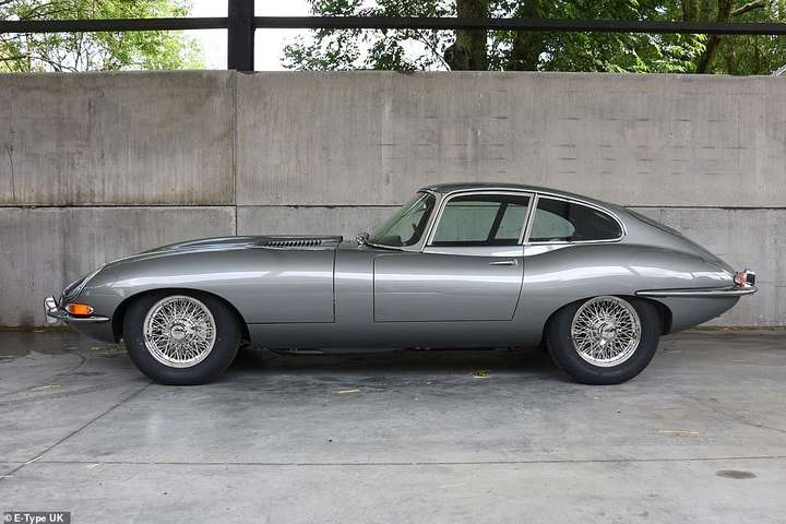 Вторая жизнь винтажного авто Jaguar, гнившего в зарослях частного поместья почти 30 лет