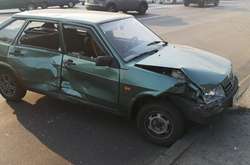 ДТП у Києві: рух у напрямку Троєщини перекрито через зіткнення трьох авто