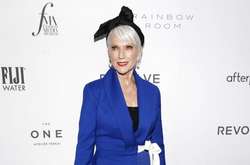 Матір Ілона Маска для червоної доріжки вбралася в українське