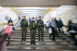 Нацгвардійці у київському метро