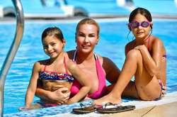  Камалия с детьми 
 instagram.com/kamaliyaofficial/ 