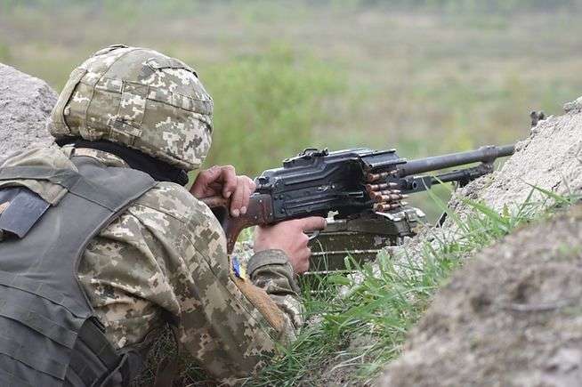 Доба на Донбасі: поранено українського військового